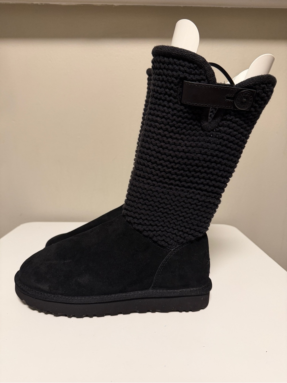 UGG Shania Black Boots 1125494 Women’s US 9 UK 7 EU 40